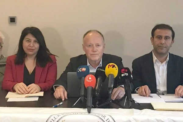 CPT'nin suskunluğu politiktir