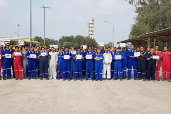 Petro işçileri tümden grevde