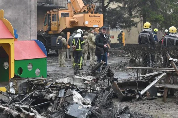 Ukrayna’da helikopter düştü, Bakan Monastırskiy ve 18 kişi öldü