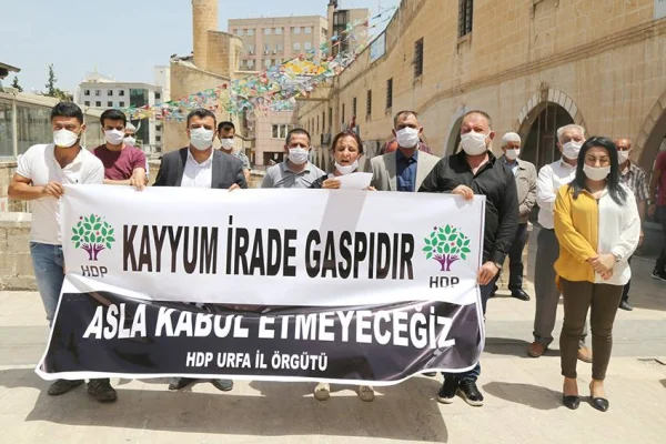 Kayyum-kıyım siyaseti