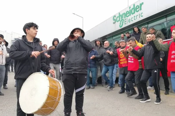 Grevdeki işçiler başardı
