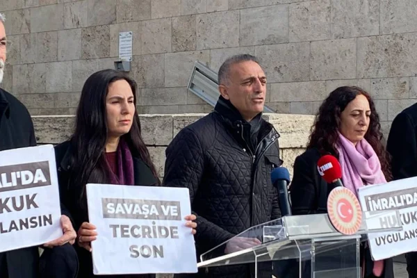 İmralı'da yasalara uyun