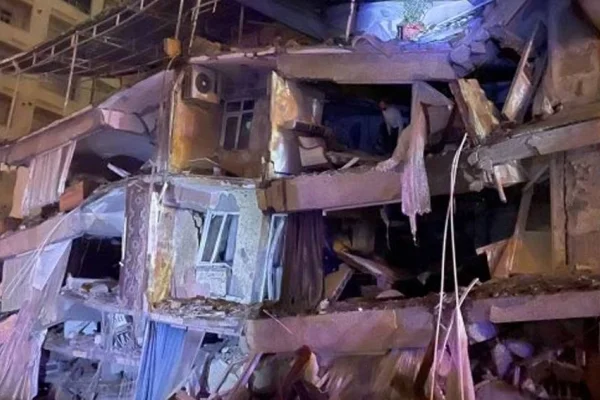 Deprem bütçesini de savaşa harcadı