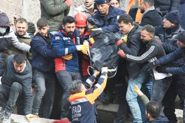 Amed’de halk seferber oldu