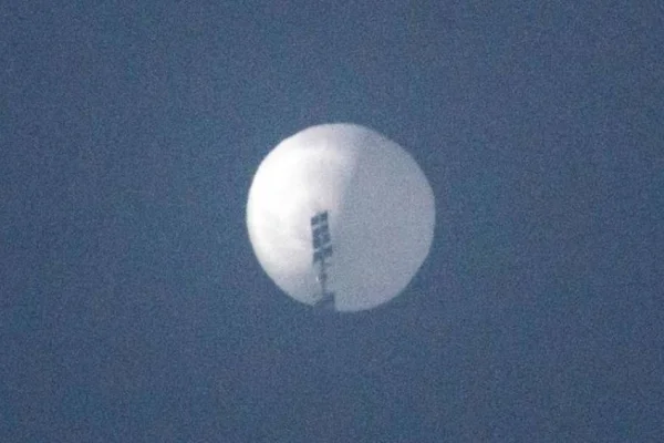 Çin balon için özür diledi