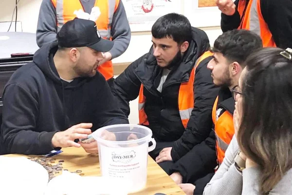 Londra’da dayanışma ağları örülüyor