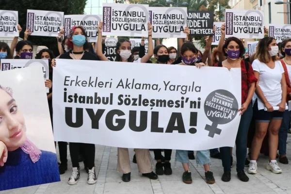 İntihara sürüklemekten suç duyurusu