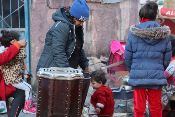 Deprem bölgesinde çocuklar tehlikede