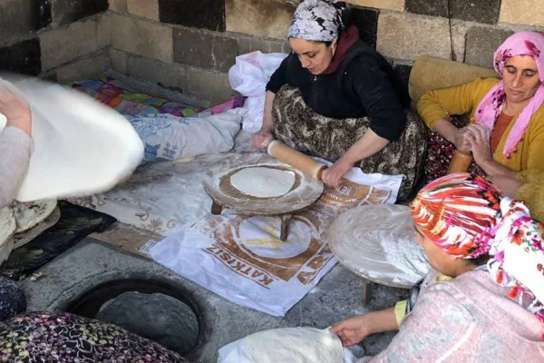 Colemêrg'li kadınlardan 20 bin ekmek