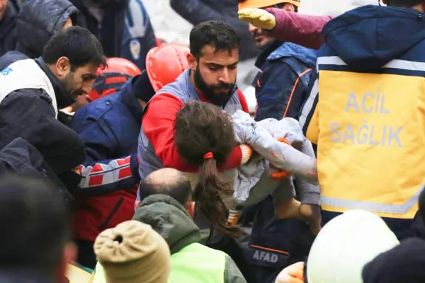 Diyanet elini çocuklardan çek!