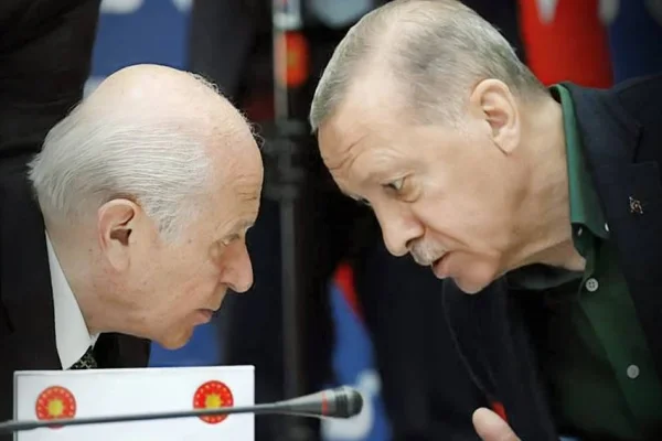 İktidar içi kriz derinleşiyor