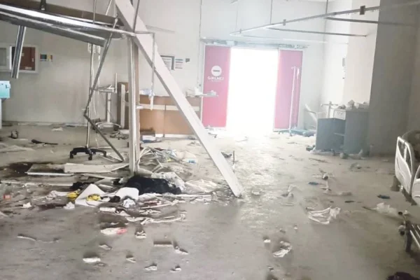 Cenazeler TIR'larla götürüldü