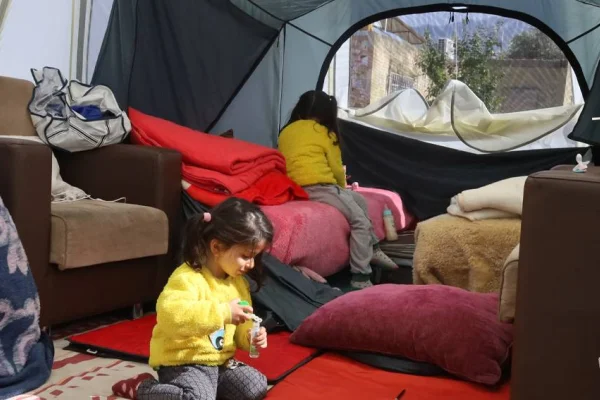 Korkudan çadır kenti terk ettiler