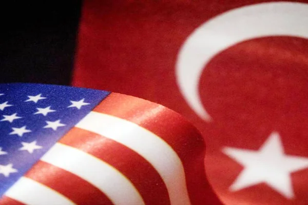 TC rotasını Batı'ya kırabilecek mi?