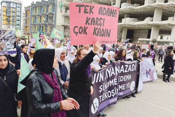 Gözaltına alınan 9 kadın serbest