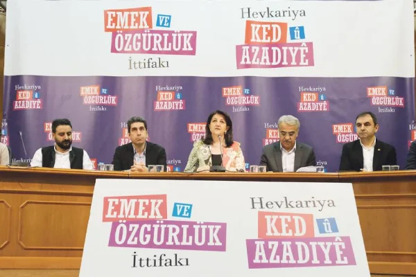 Tek adama karşı tarihsel sorumluluk