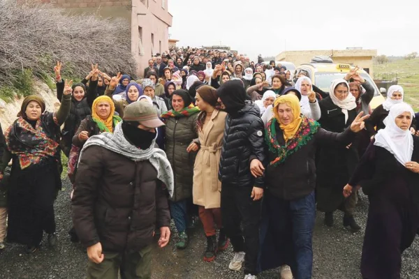 Görgün ve Kahraman için yürüyüş