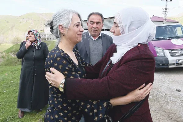 AKP'yi tabela partisine çevirelim
