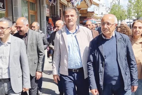 Amed’den bu iktidarı süpüreceğiz