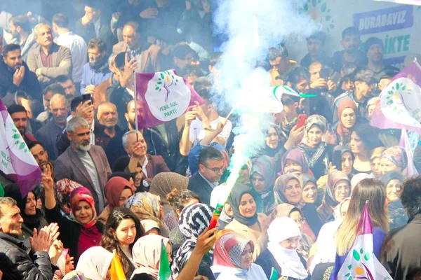 Süreci radikal demokrasi ile taçlandıralım
