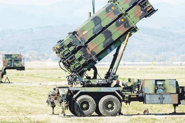 Ukrayna ilk Patriotları teslim aldı