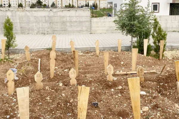 Enkazdan hala cenazeler çıkıyor