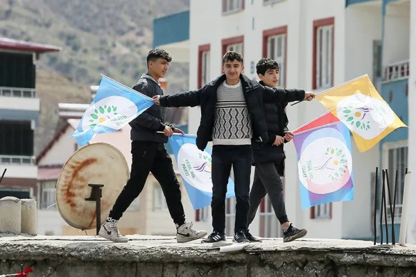 Özgür yarınların özlemi