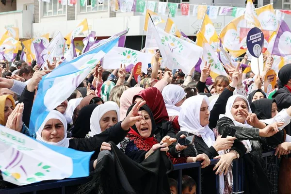Bu defa 'kağıttan oy' duvarı deler 