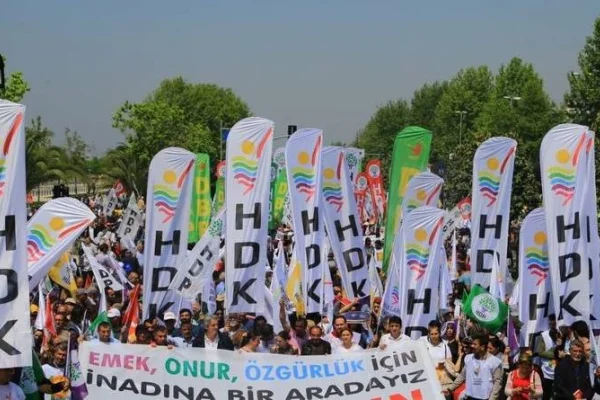 Demokratik seçimler, demokratik toplum ve meclisler gerçeği!