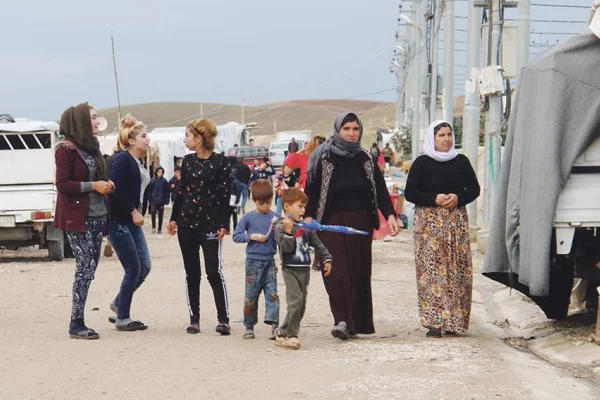Êzîdîler kamplarda mahsur kaldı