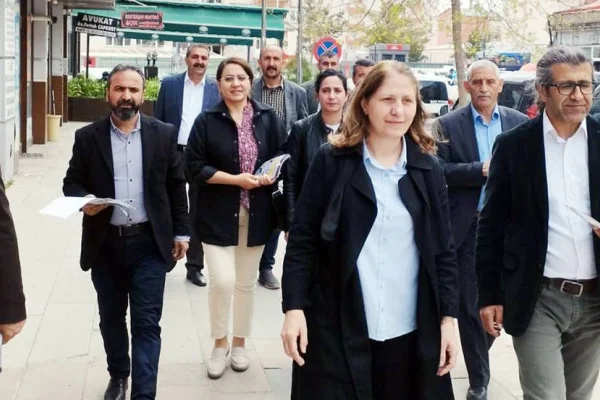Qers’te başarı kadınların