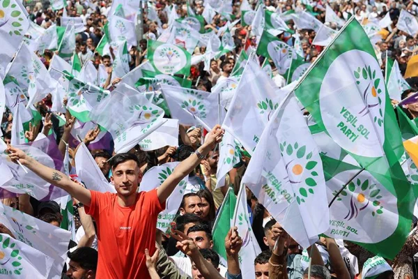 Seçimler, hakikat ve ideolojik mücadele