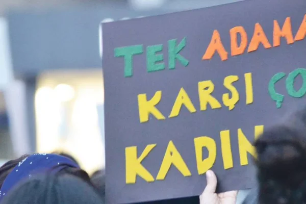 Yaşamak için sandığa gidelim