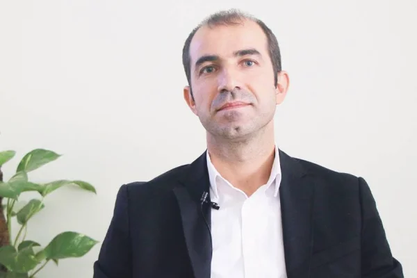 Statükocu tarzdan sıyrılmalıyız