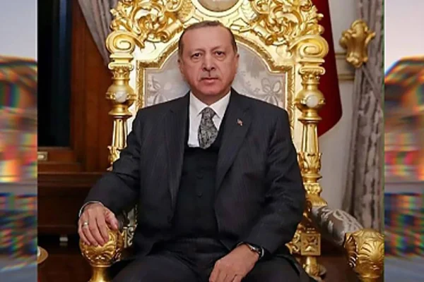 Firavun milleti aldatmaya devam ediyor