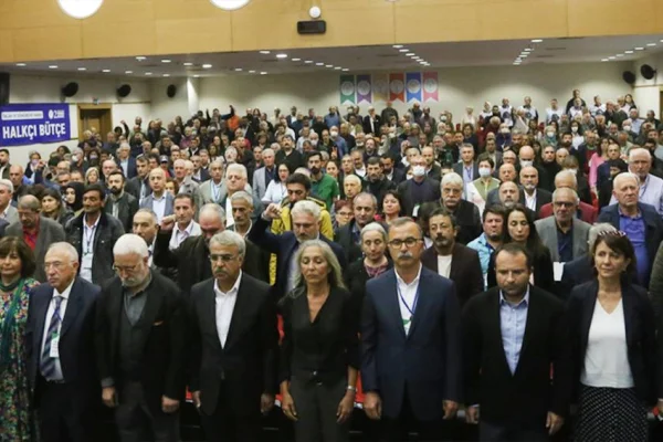 Dünden sonra, yarından önce