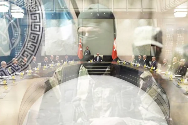 Kürt düşmanlığına devam