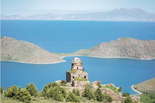 Wan Gölü değil Wan Denizi