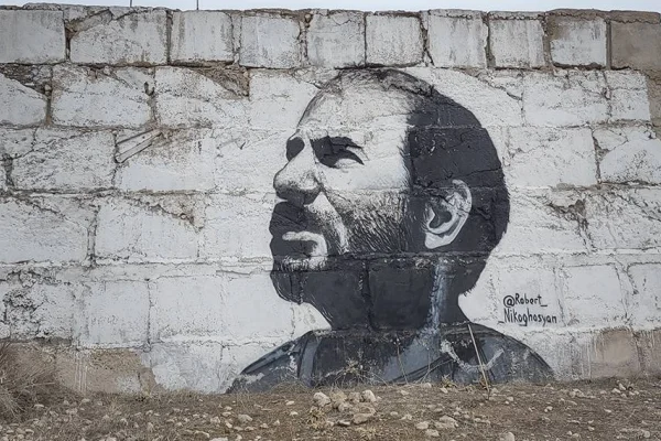  Özgürlüğün komutanı: Avo