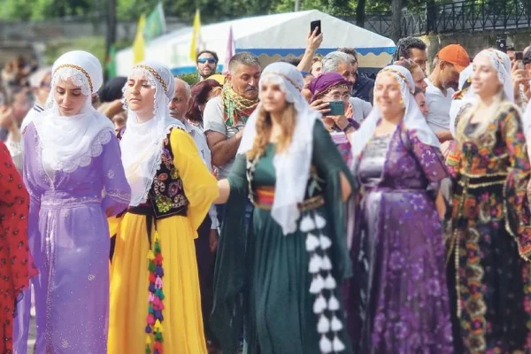 Vurulduğumuz yerden çoğalıyoruz