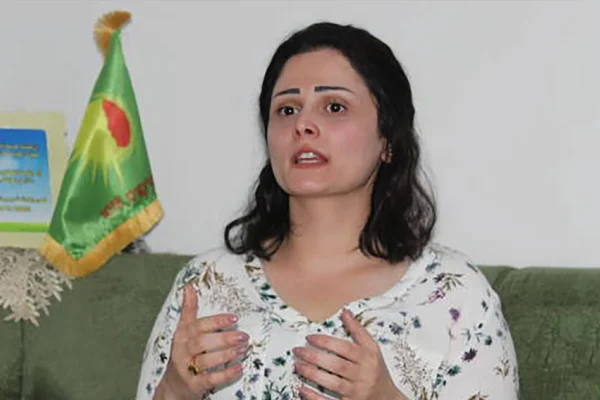 Devrimle korku perdelerini yırttı