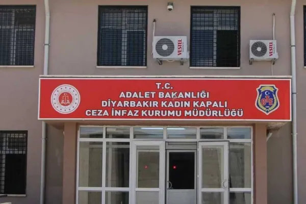 Tutsaklara ajanlık ziyareti