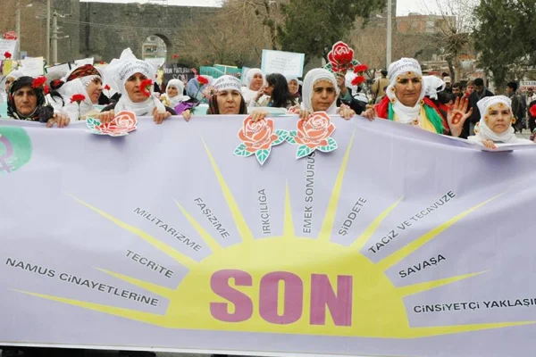 Çare; öz değerlere daha sıkı sarılmak