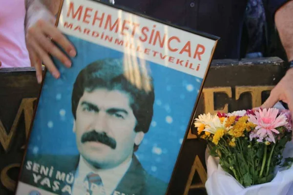 27 yıldır aydınlatılmıyor
