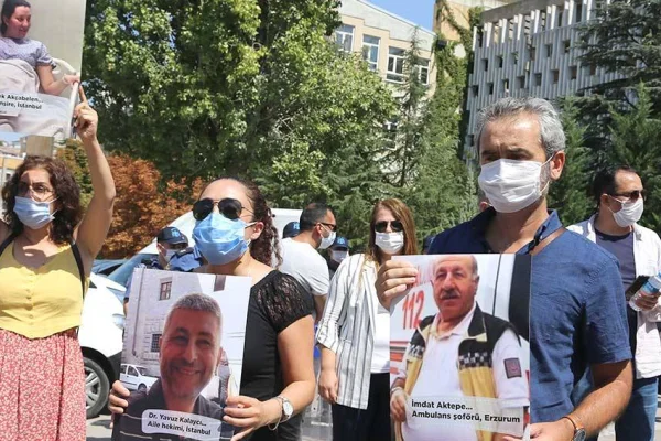 Salgını değil, algıyı yönetiyor