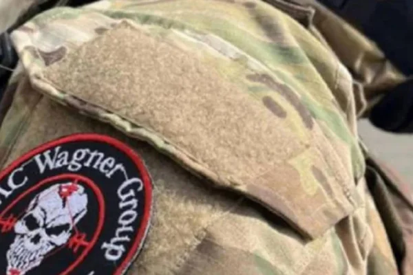 Rosgvradiya Kızıl Meydana konumlandı