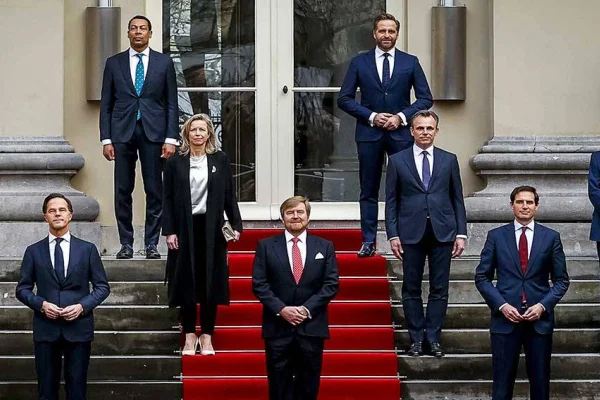Hollanda’da koalisyon hükümeti neden çöktü?