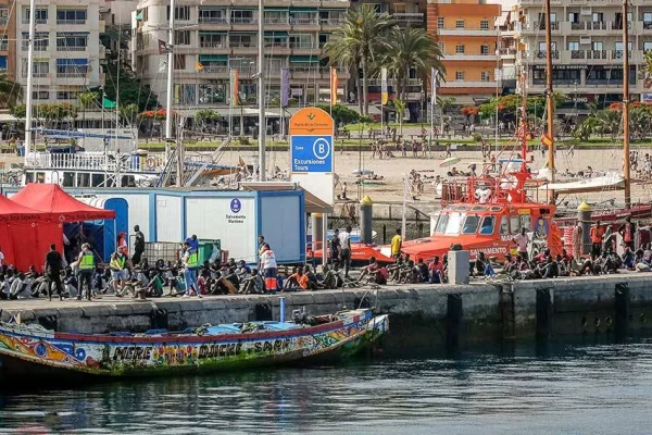 Kanarya Adaları yakınlarında 300 göçmen kayıp 