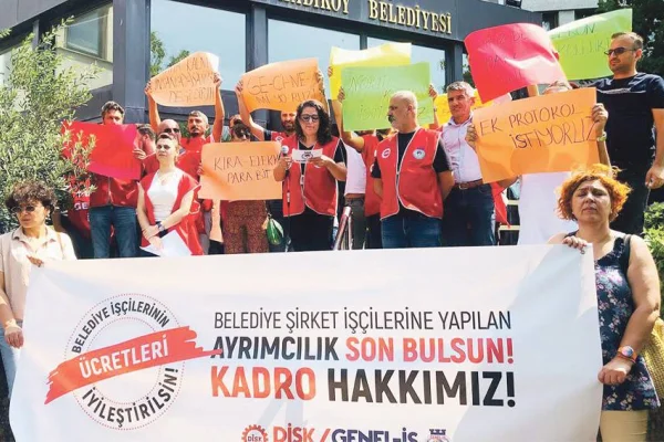 DİSK üyeleri iş bıraktı