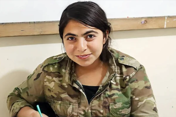 Fırat Nehri’nde iki kadın, bir yaşam